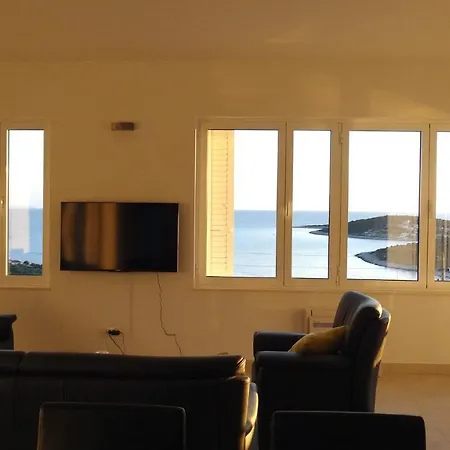 Captain's Seadream Villa