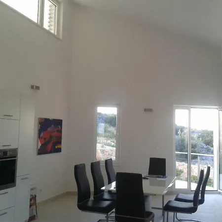 Captain's Seadream Villa *